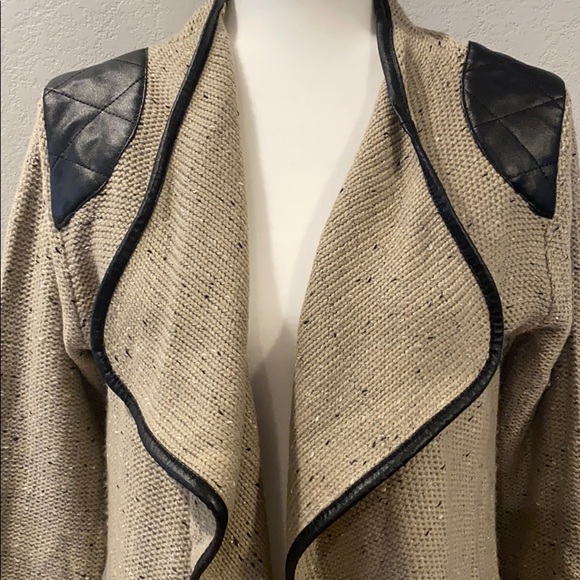 Beautiful Crochet Open Cardigan - Picture 4 of 5